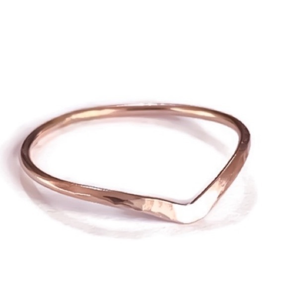 Moodtherapy Jewelry - Rose gold chevron v shaped stacking stackable ring